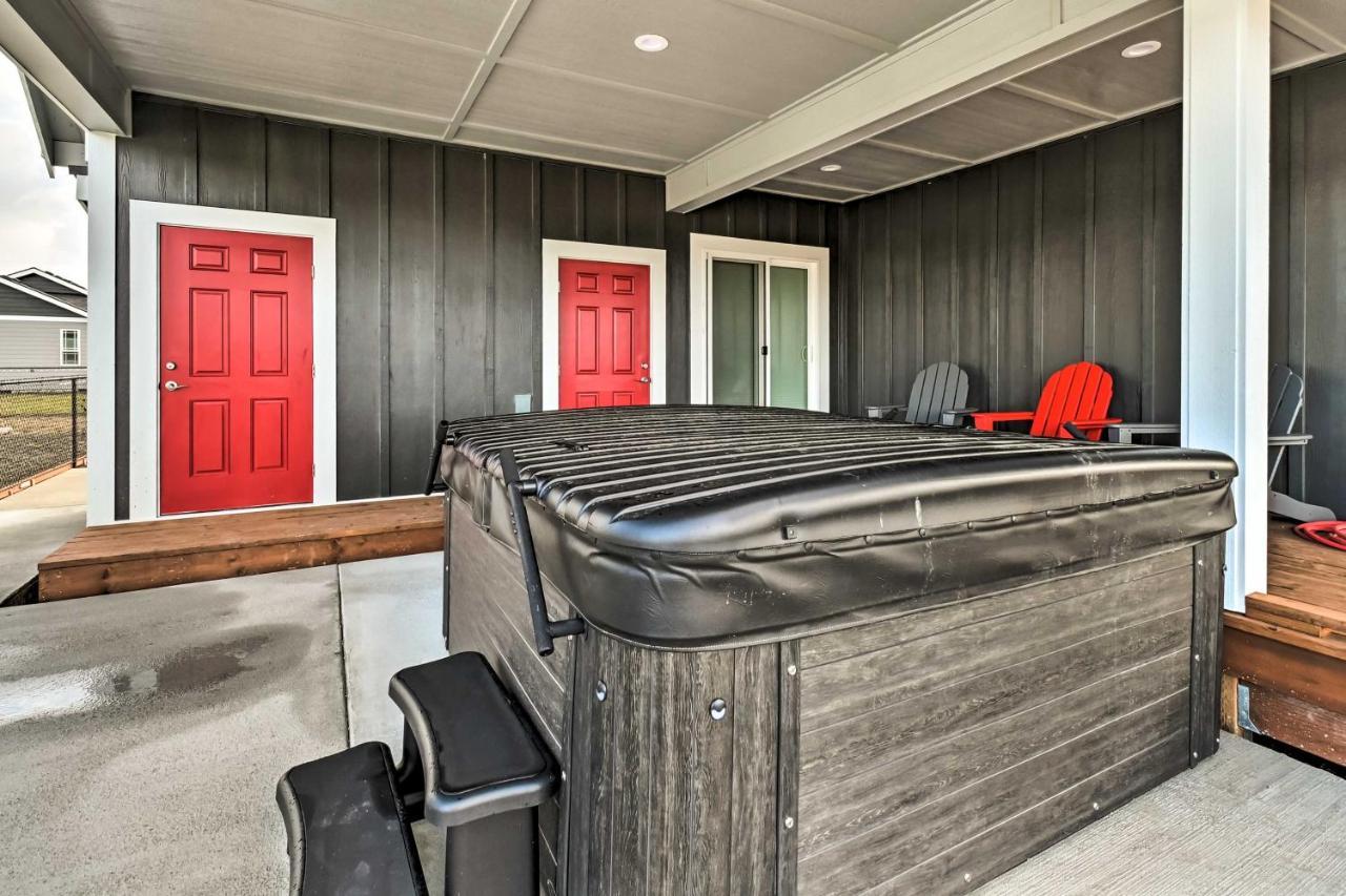 Ocean Shores Getaway With Fireplace And Hot Tub! Exteriér fotografie